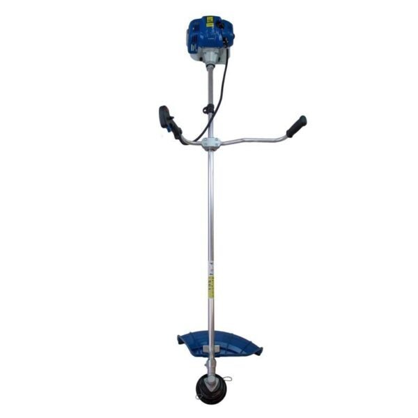 Desbrozadora de gasolina azul con manillar ergonómico.