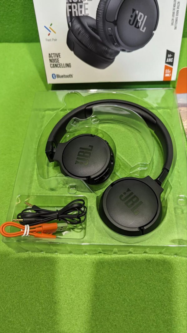 JBL Tune 660NC Auriculares