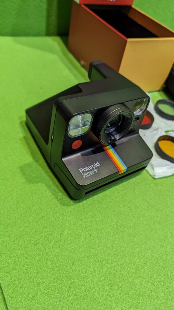 1000003307-scaled-1.webp Polaroid Now+ Cámara instantánea