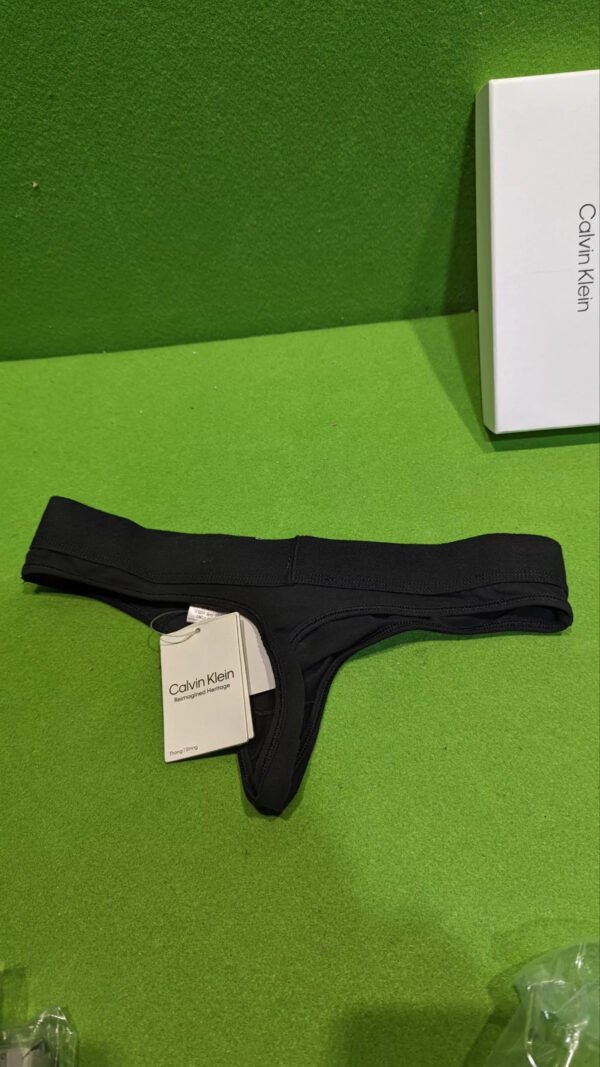 Calvin Klein Underwear tanga de mujer