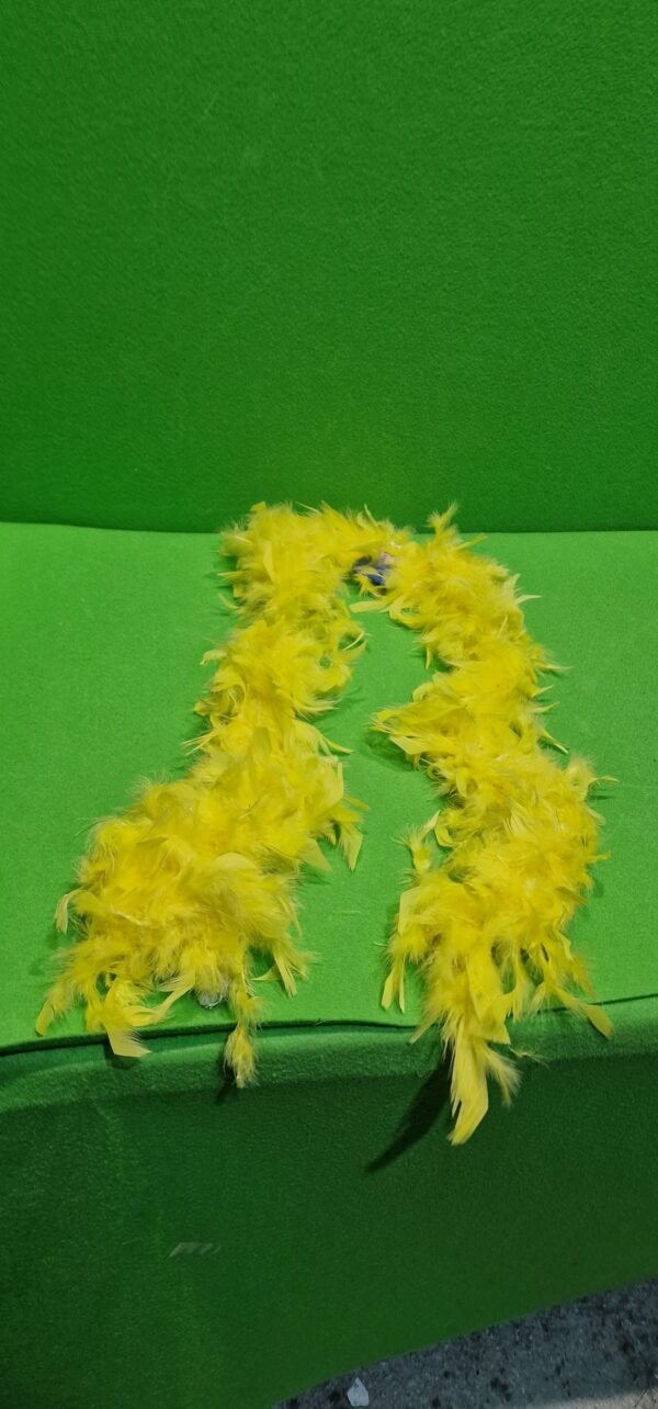 Boa amarillo disfraz