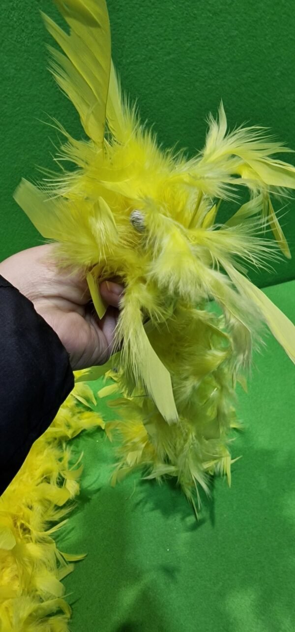 Boa amarillo disfraz