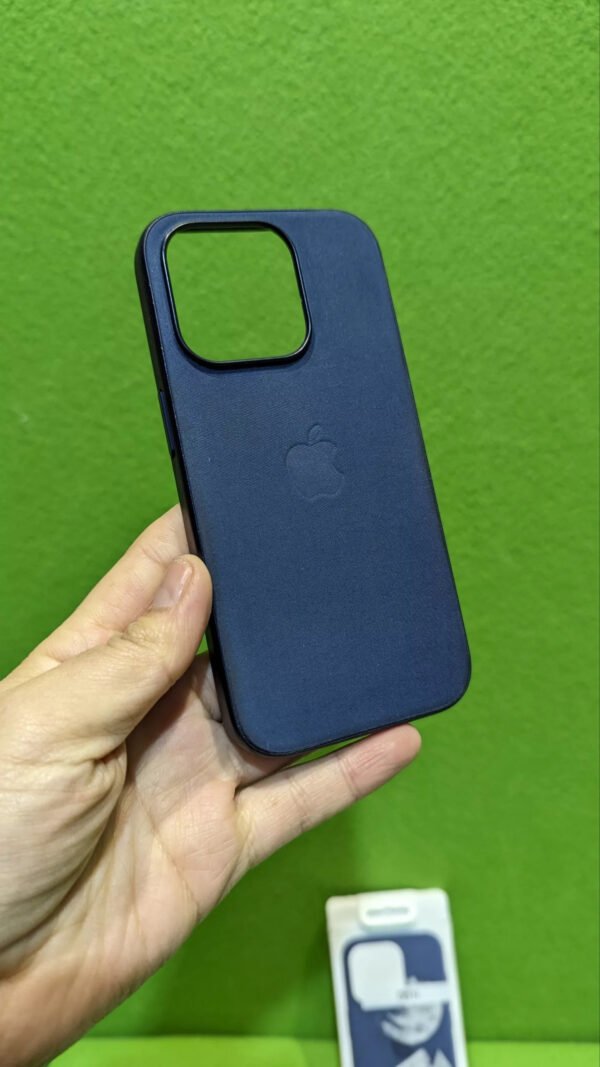Apple Funda de Silicona con MagSafe para el iPhone 15 Pro - Azul tempestad