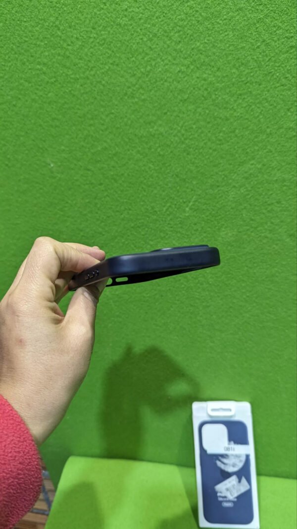 Apple Funda de Silicona con MagSafe para el iPhone 15 Pro - Azul tempestad