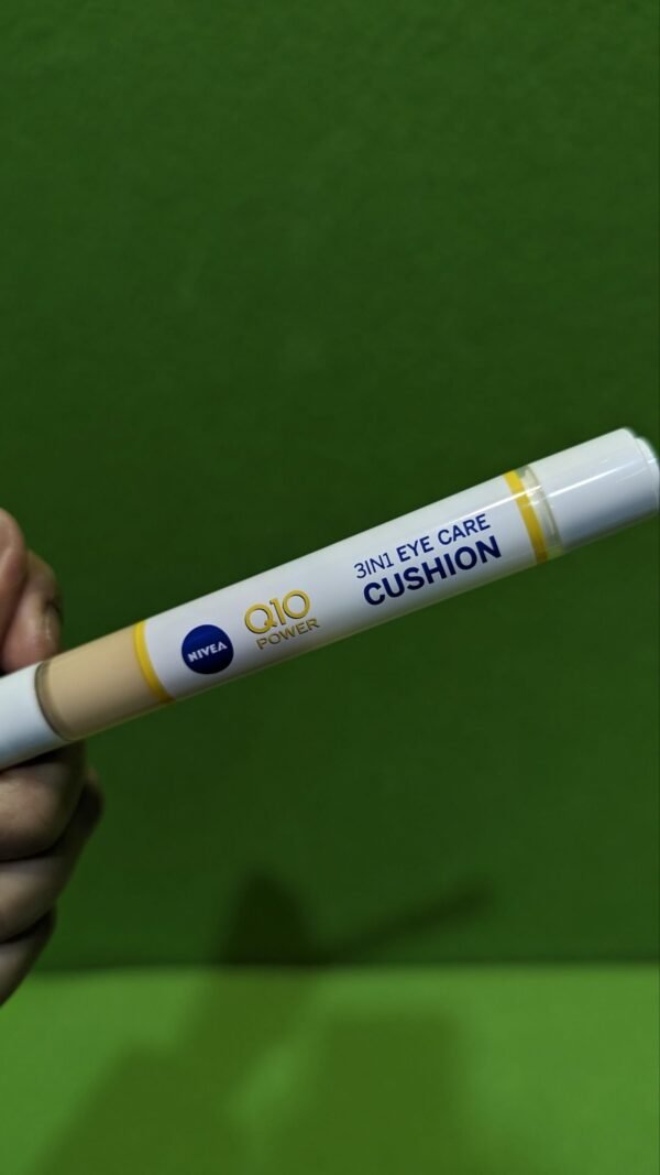 Nivea Q10 Power 3 en 1 Eye Care Cushion 01