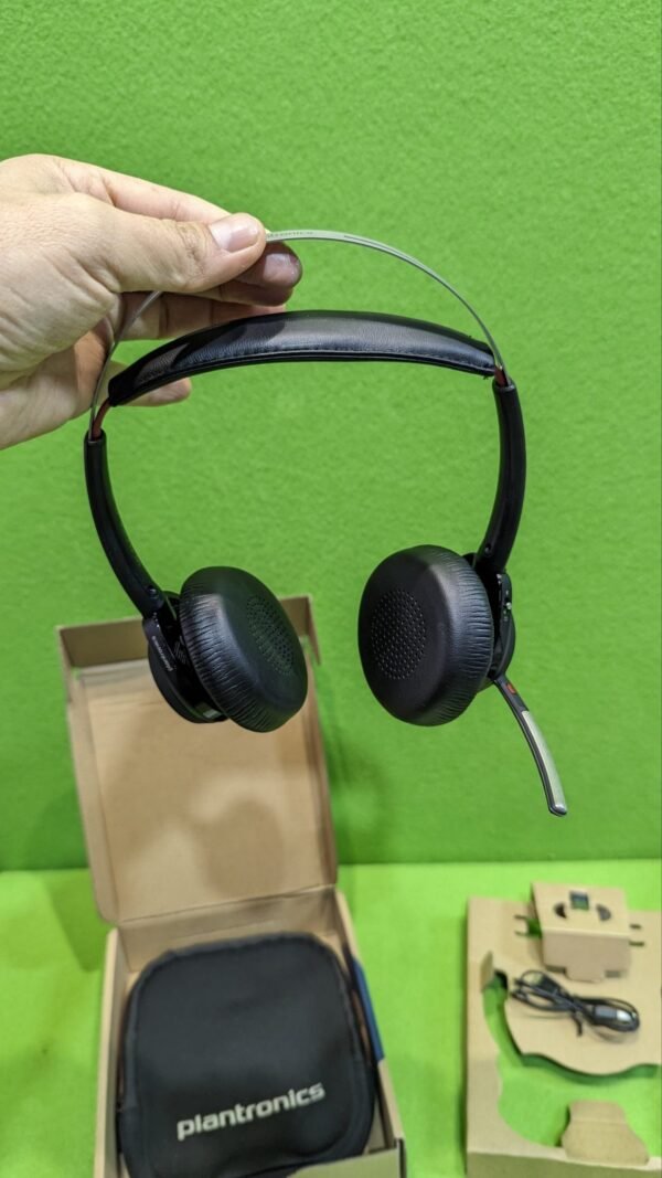 Plantronics Voyager Focus UC B825 - Bluetooth Stereo  Black
