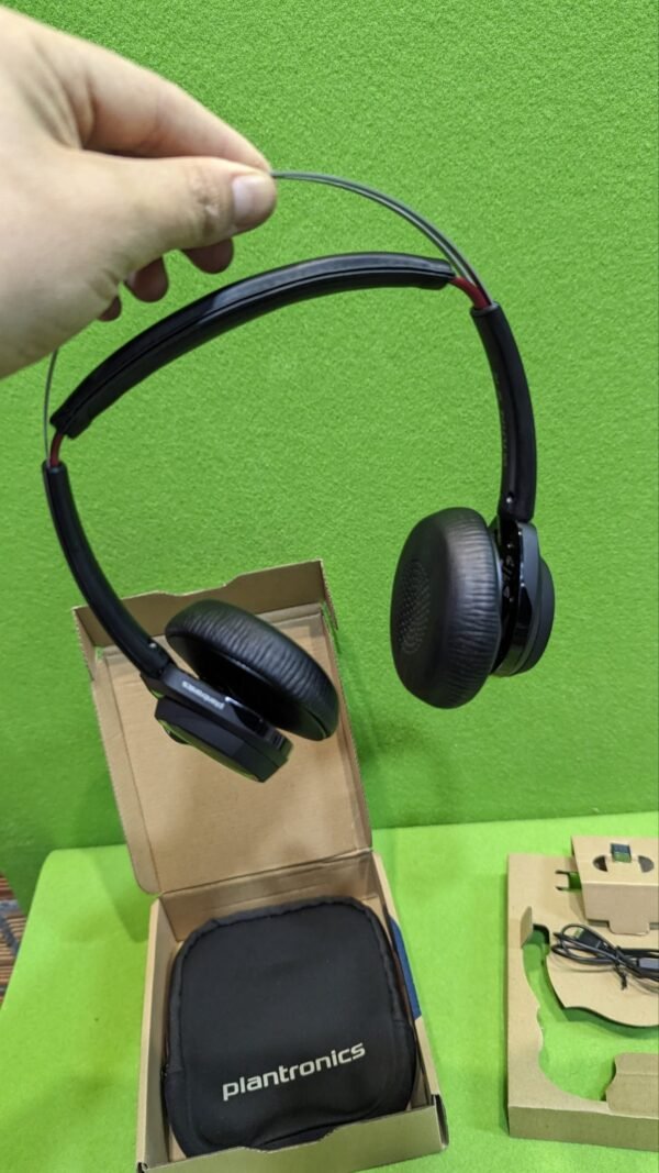 Plantronics Voyager Focus UC B825 - Bluetooth Stereo  Black