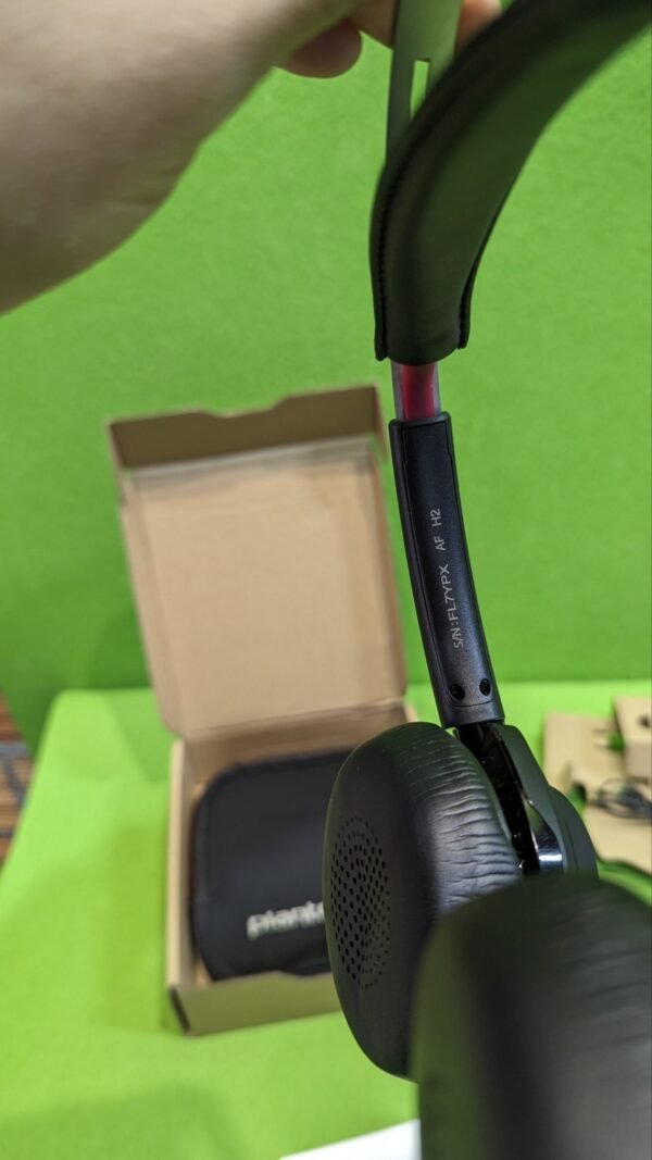 Plantronics Voyager Focus UC B825 - Bluetooth Stereo  Black