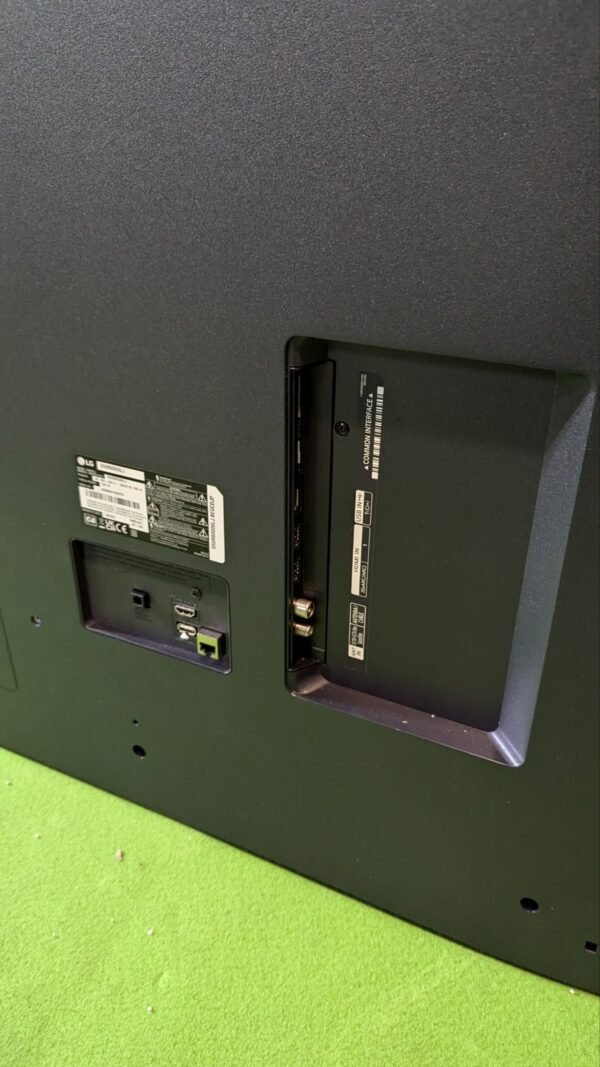 LG 65UR80006LJ 65" Smart TV para REPUESTO