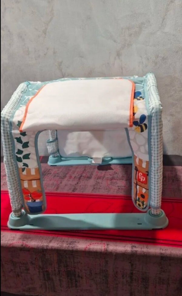 Fisher-Price Gimnasio casita de campo 2 en 1 Alfombra de actividades