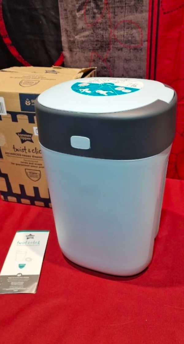 1000042723.png Tommee Tippee - Contenedor Para Pañales, 3 Recambios