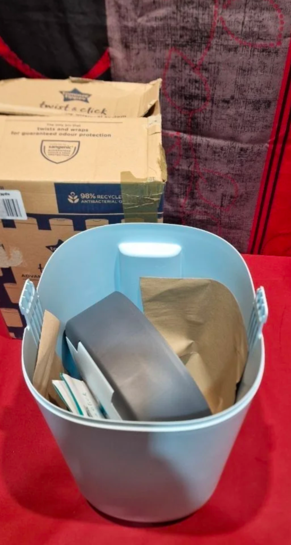 1000042725.png Tommee Tippee - Contenedor Para Pañales, 3 Recambios