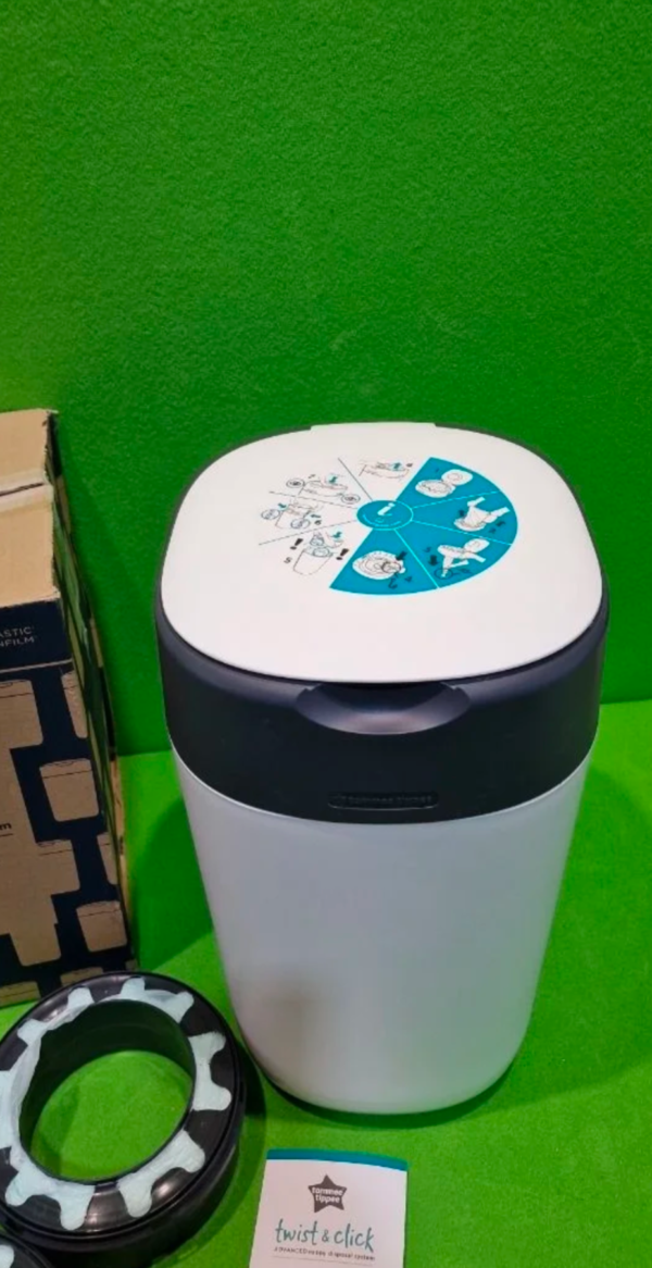 1000042738.png Tommee Tippee - Contenedor Para Pañales, 3 Recambios