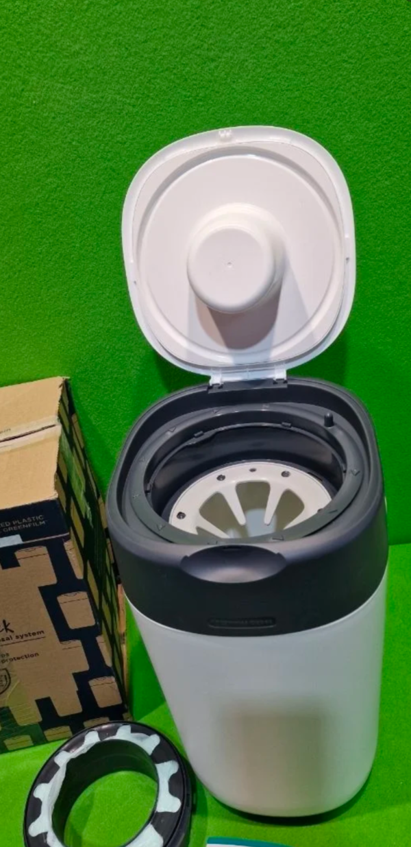 1000042739.png Tommee Tippee - Contenedor Para Pañales, 3 Recambios