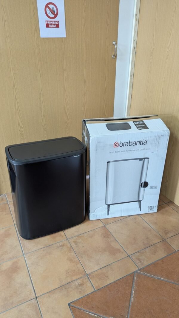 Brabantia Cubo de basura Negro mate 60L