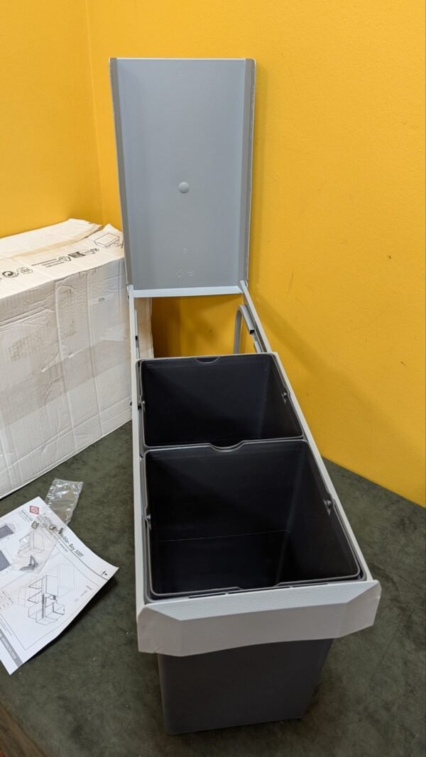 Cubo de basura empotrable de 15 litros cada uno