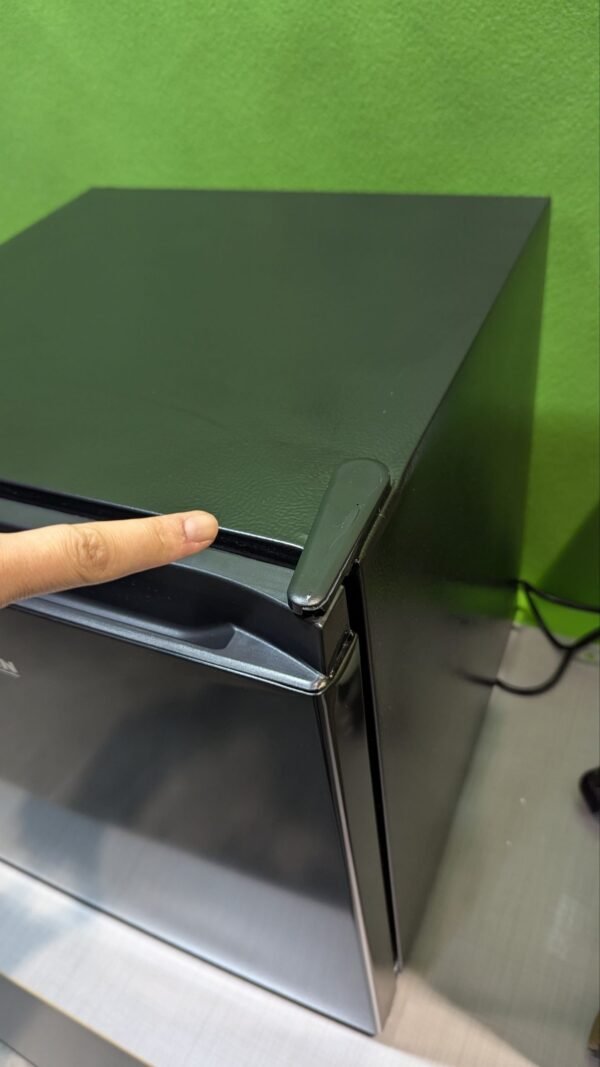 SEVERIN Mini nevera con compartimento de baja temperatura, 45 litros