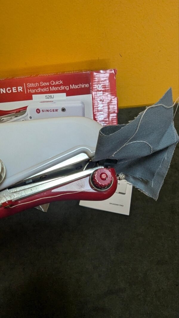 Minimáquina de coser mecánica SINGER