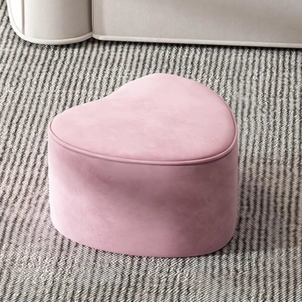 Taburete infantil roba en forma de corazón 