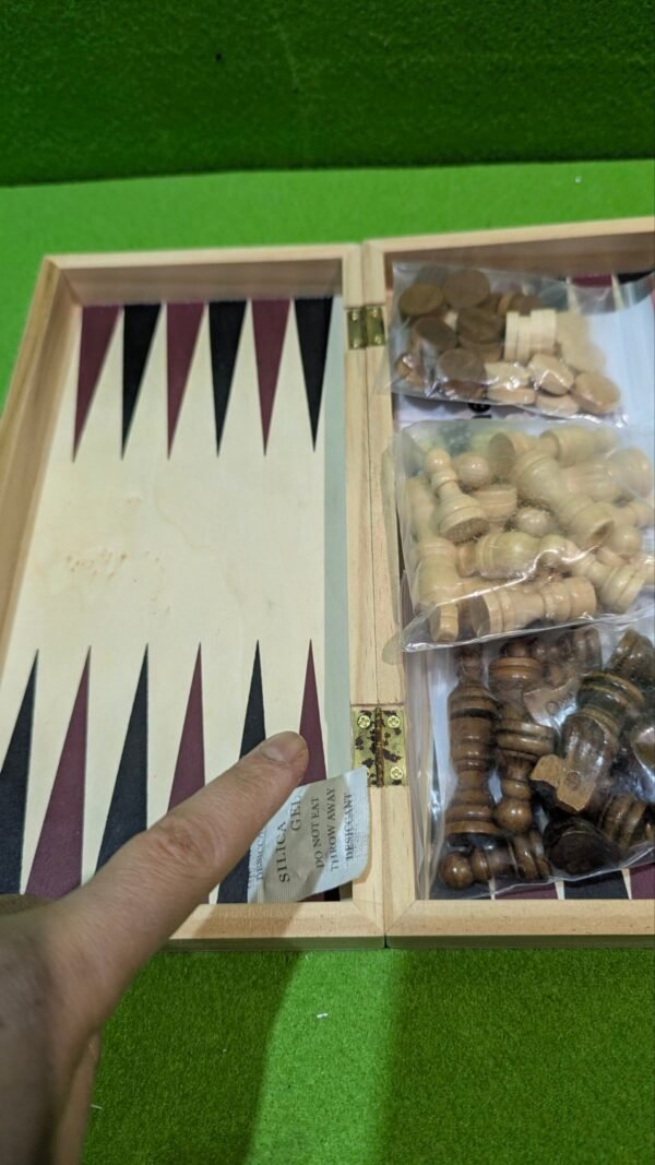 Ajedrez damas y backgammon en estuche, 2 jugadores