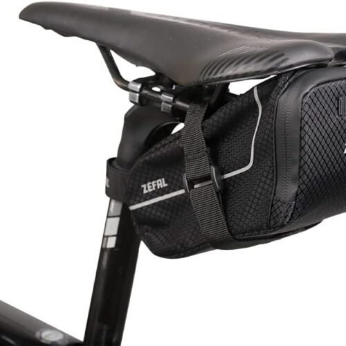 Bolsa de bicicleta Zefal bajo el sillín.