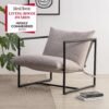 Silla moderna junto a planta interior, premio diseño 2023.