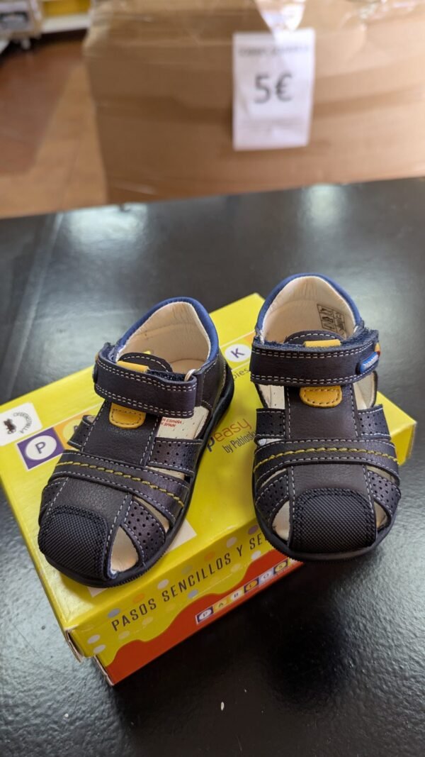 Sandalias de piel para niño de Pablosky talla 19