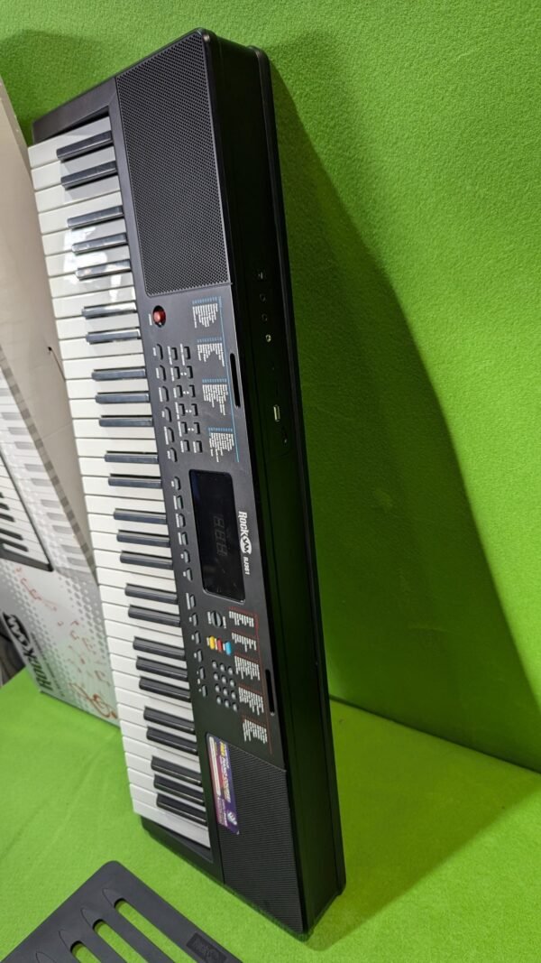 PXL_20250406_175013721.MP_-scaled-1.jpg RockJam Teclado compacto de 61 teclas