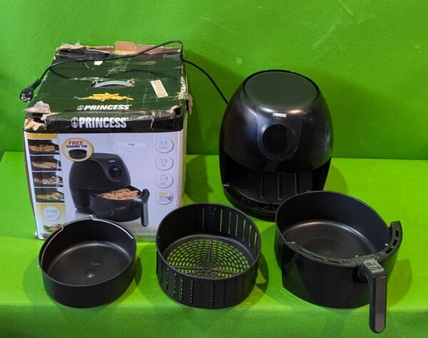 PXL_20250416_095438300.MP2_.jpg Princess Family Aerofryer XXL 5.2 litros