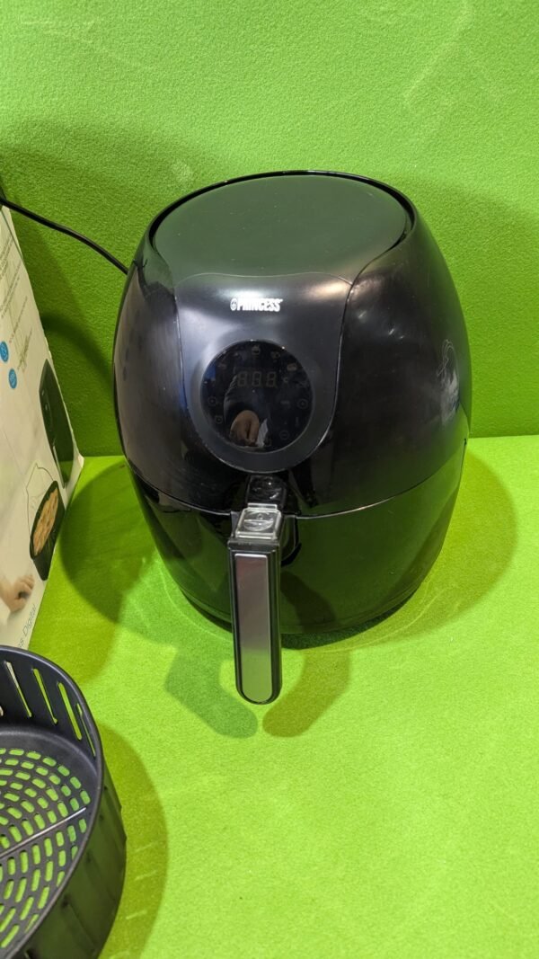 PXL_20250416_095944130-scaled-1.jpg Princess Family Aerofryer XXL 5.2 litros