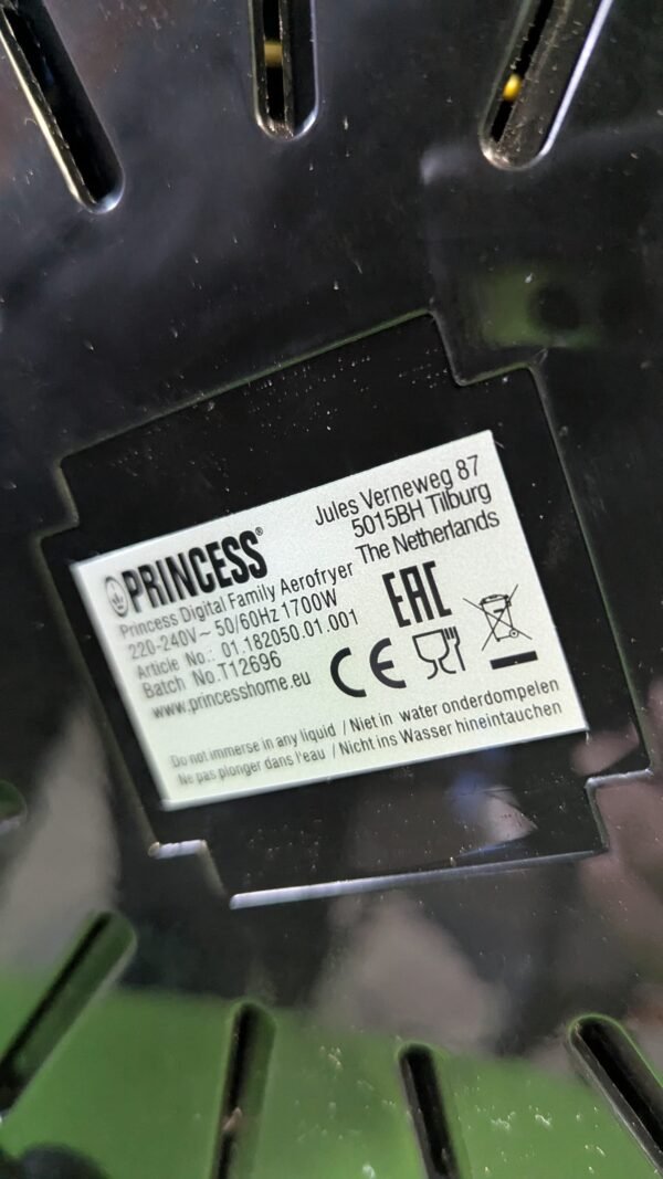 PXL_20250416_100108205.MP_-scaled-1.jpg Princess Family Aerofryer XXL 5.2 litros