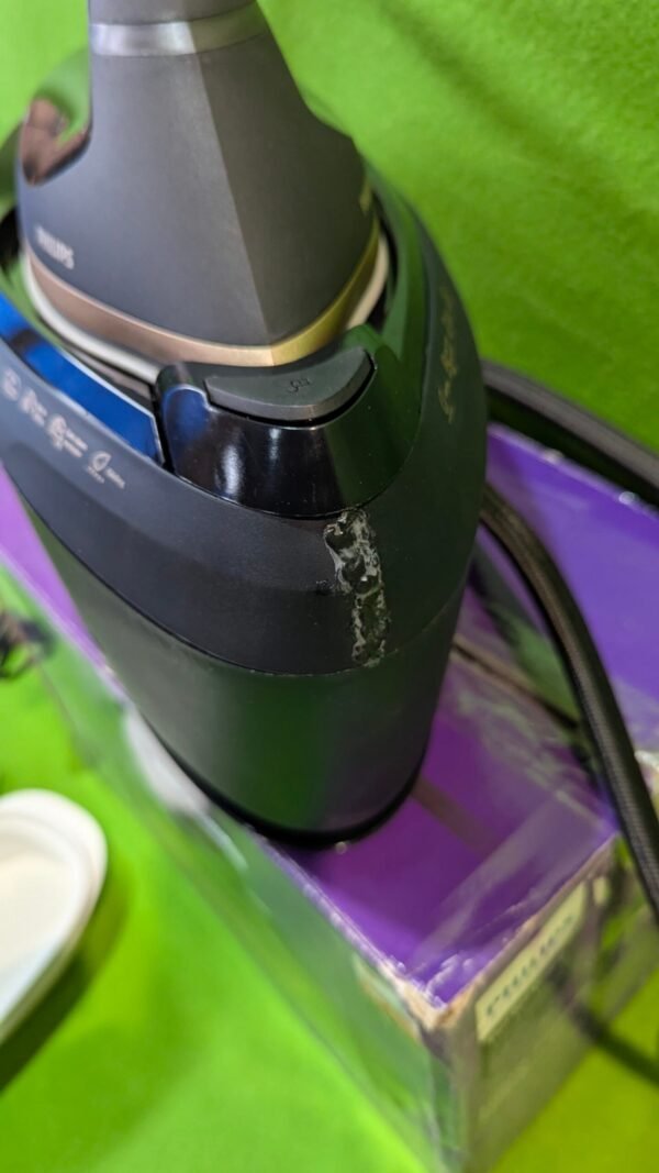 PXL_20250511_151624649-scaled-1.jpg Philips PerfectCare Serie 6000 con Defecto