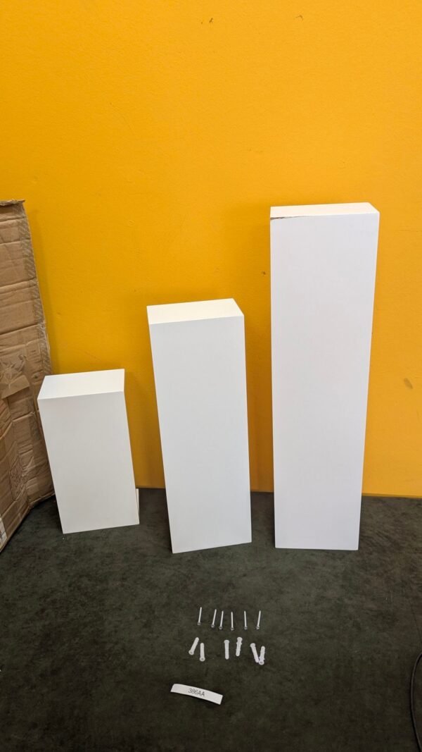 PXL_20250515_102723474.MP_-scaled-1.jpg Relaxdays Juego de Baldas Flotantes Modernas con Defecto