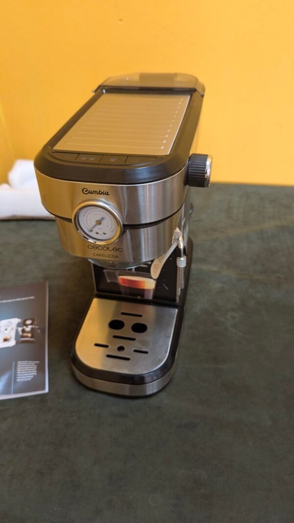 PXL_20250520_093940710-scaled-1.jpg Cecotec Cafetera para Espressos y Cappuccino Cafelizzia 790 Steel Pro con tara