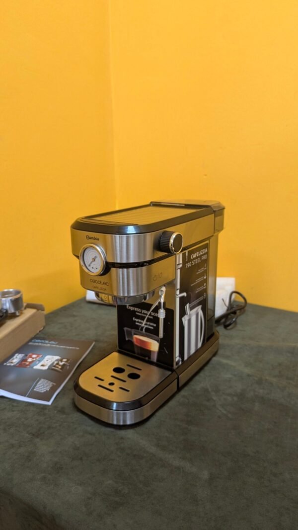 PXL_20250520_093946983-scaled-1.jpg Cecotec Cafetera para Espressos y Cappuccino Cafelizzia 790 Steel Pro con tara