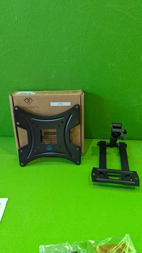 PXL_20250725_182934054-scaled-1.jpg Soporte de TV Perlesmith sobre fondo verde