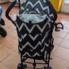 Carrito plegable negro con diseño zigzag en oferta.