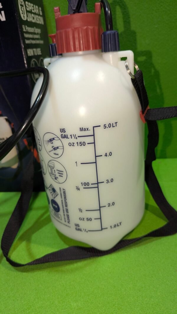 PXL_20251004_175437539-scaled-1.jpg Pulverizador a presión con bomba de 5 litros