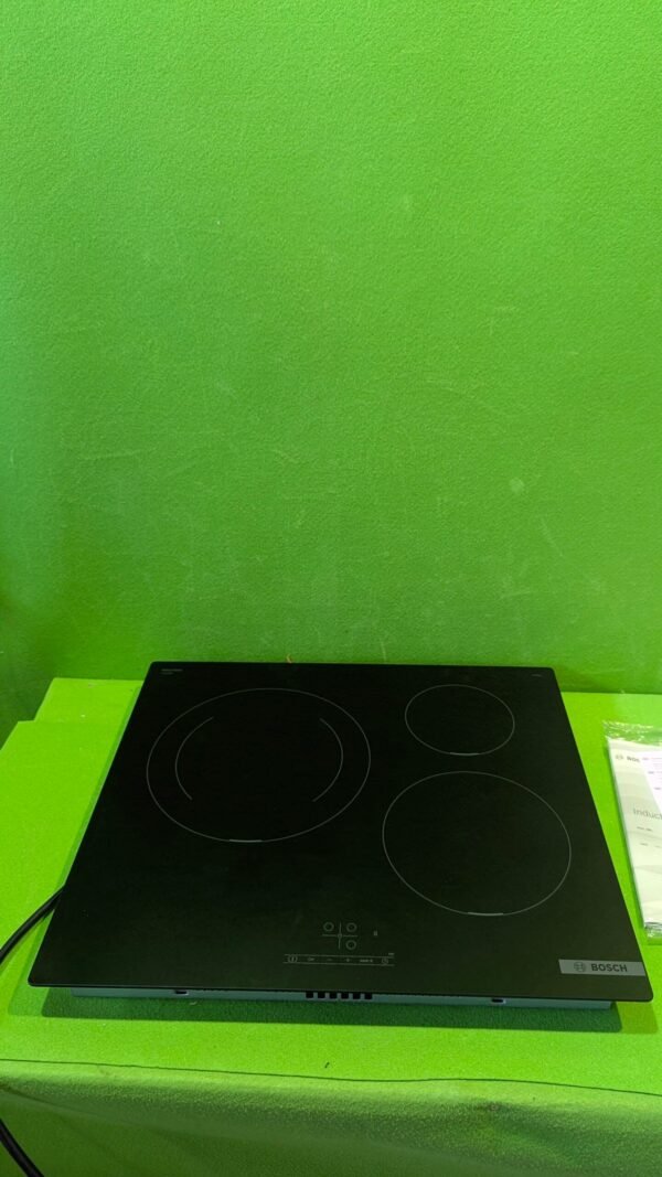 Bosch PUJ611BB5E, Serie 4, Placa de inducción, 3 fuegos, 60 cm, Negro, Sin marco