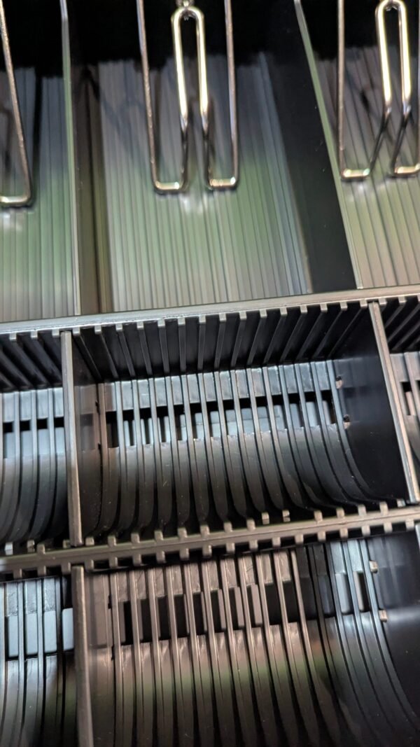 Cajón de caja registradora vacío