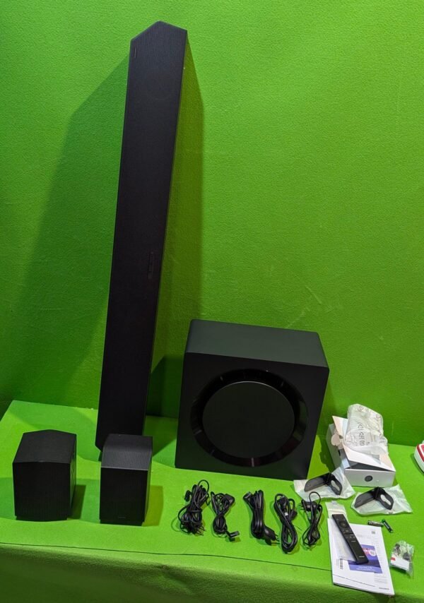 SAMSUNG Barra de Sonido HW-Q990D/ZF 2024 con Rascon