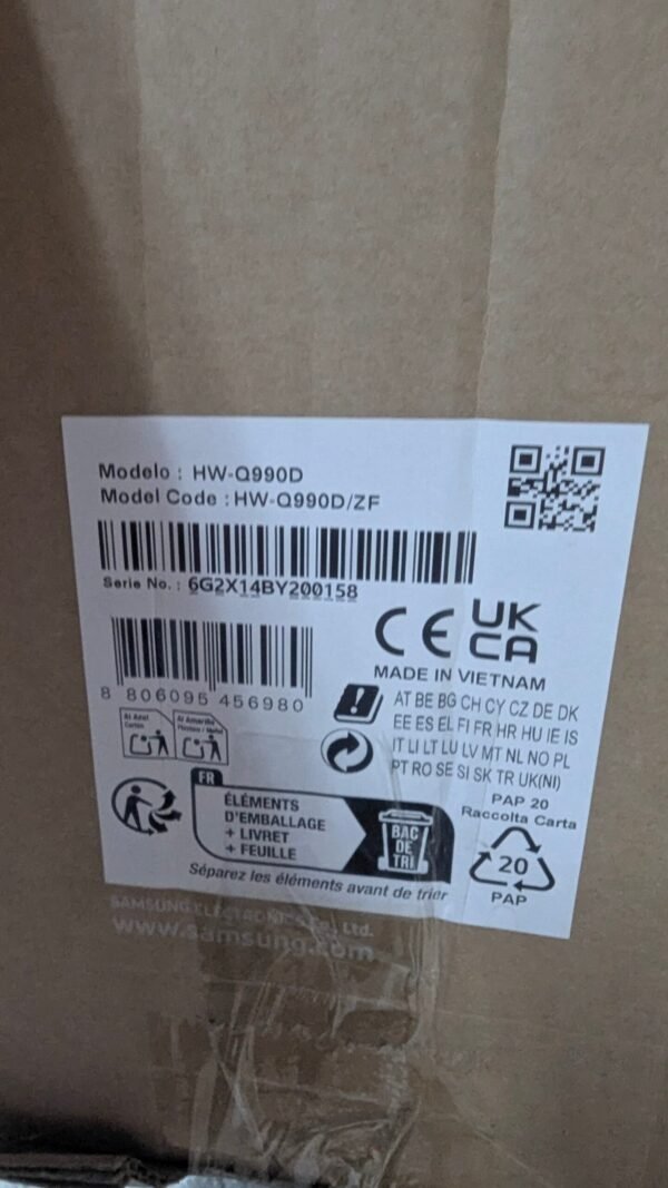 Etiqueta de embalaje con código de barras.