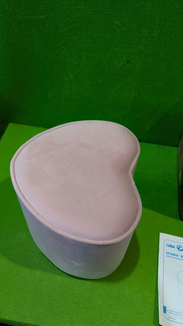 Taburete infantil roba en forma de corazón 