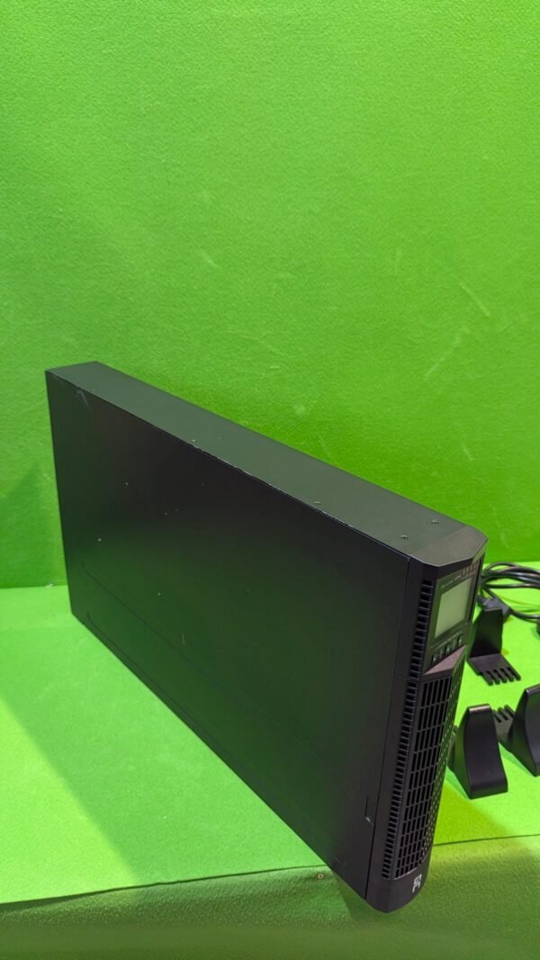 Fuente de alimentación UPS YDC9103S-RT montada en bastidor 3KVA/2700W