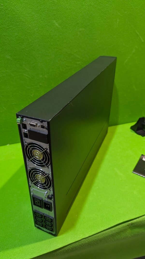 Fuente de alimentación UPS YDC9103S-RT montada en bastidor 3KVA/2700W