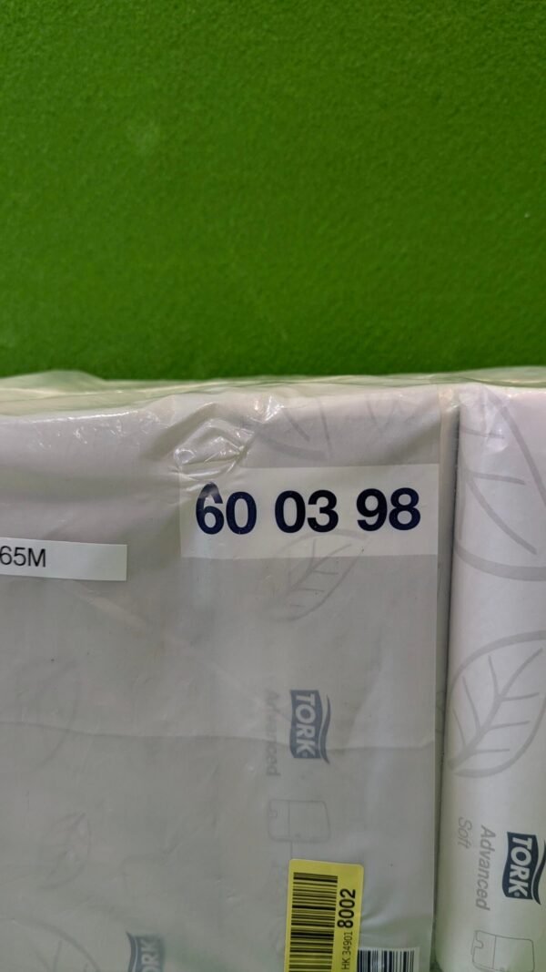 PXL_20251110_105644565-scaled-1.jpg Tork Xpress Toallas de Manos Suaves Plegables Blanco H2, Avanzadas, 2 capas, plegado 3 x 7 x 180 Hojas