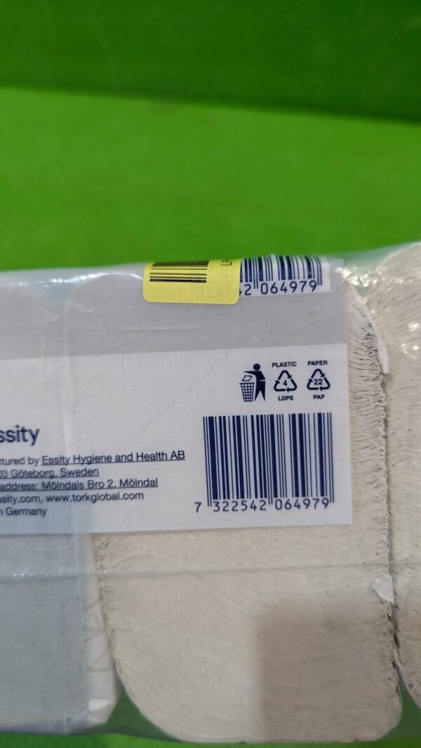 PXL_20251110_105736494-scaled-1.jpg Tork Xpress Toallas de Manos Suaves Plegables Blanco H2, Avanzadas, 2 capas, plegado 3 x 7 x 180 Hojas