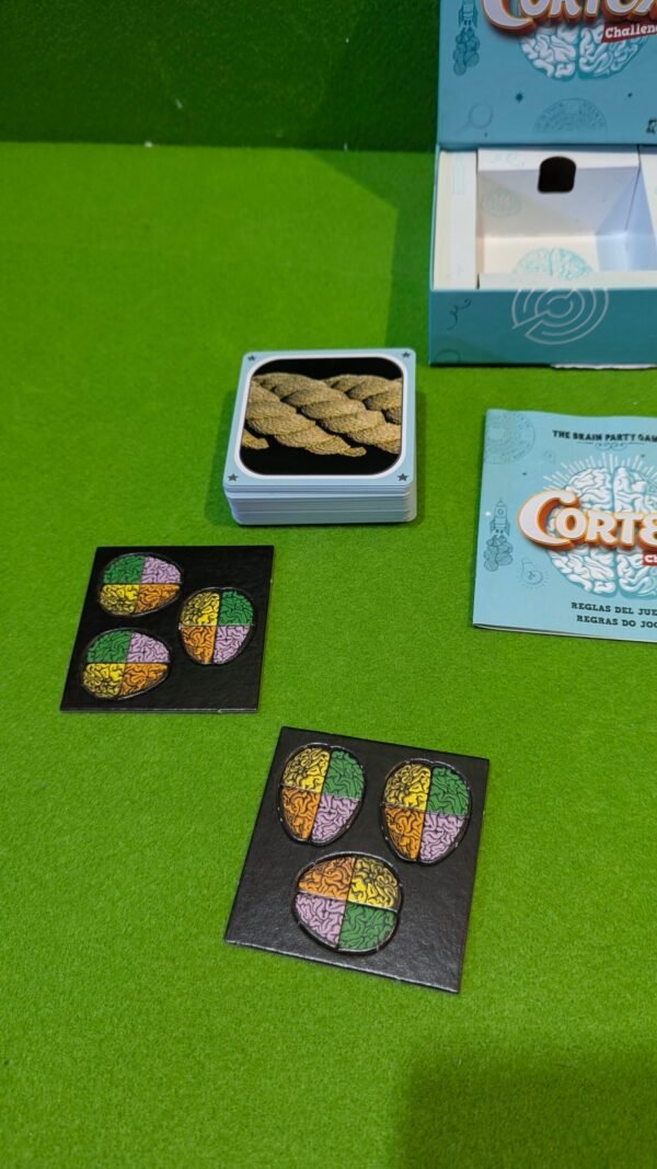 PXL_20251118_112309446-scaled-1.jpg Zygomatic | Cortex Challenge | ¡Desfia a tu Cerebro con Este Divertivo Juego de Cartas