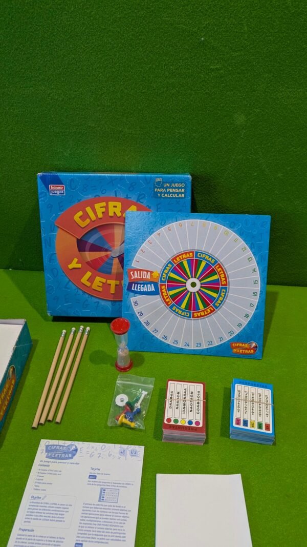 PXL_20251118_120036069.MP_-scaled-1.jpg Falomir Juego de Mesa Cifras y Letras para Pensar y Calcular