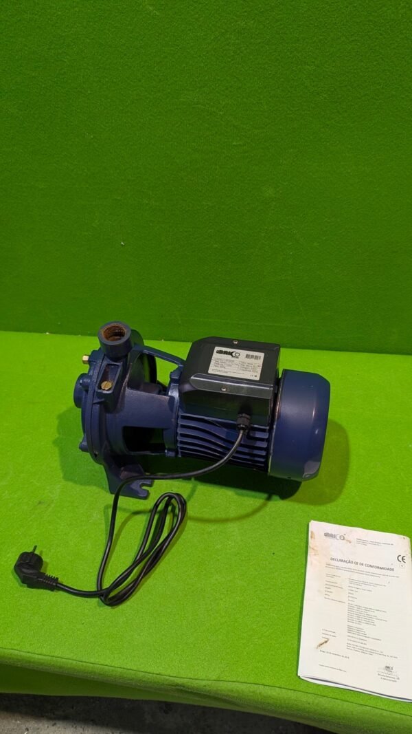 Bricoferr Bomba de Agua c/Doble Turbina - 1.5HP, 45m de Elevación, 117L/min